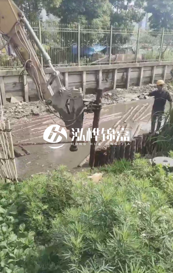 湖州打松木樁施工團隊-河道護坡樁一般幾米長？