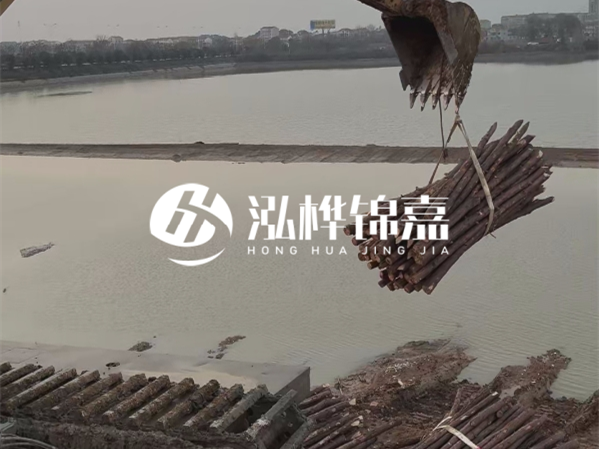 包工包料和清工施工哪種更劃算？1000根松木樁正常施工周期要多久？