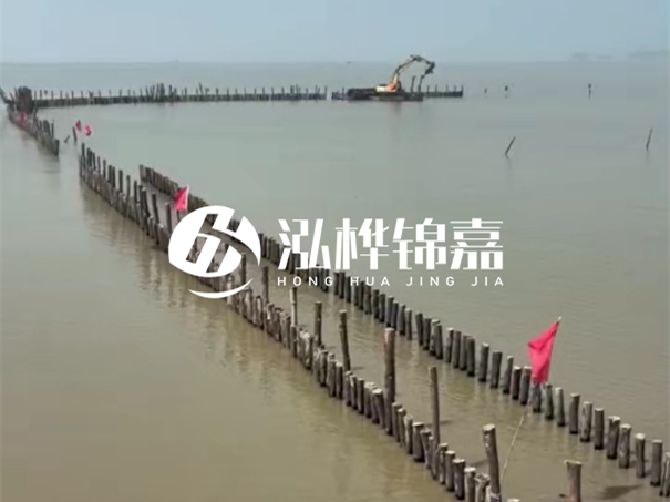 河道護(hù)坡打樁對河岸保護(hù)有何作用？河道松木樁水面需要預(yù)留多長？