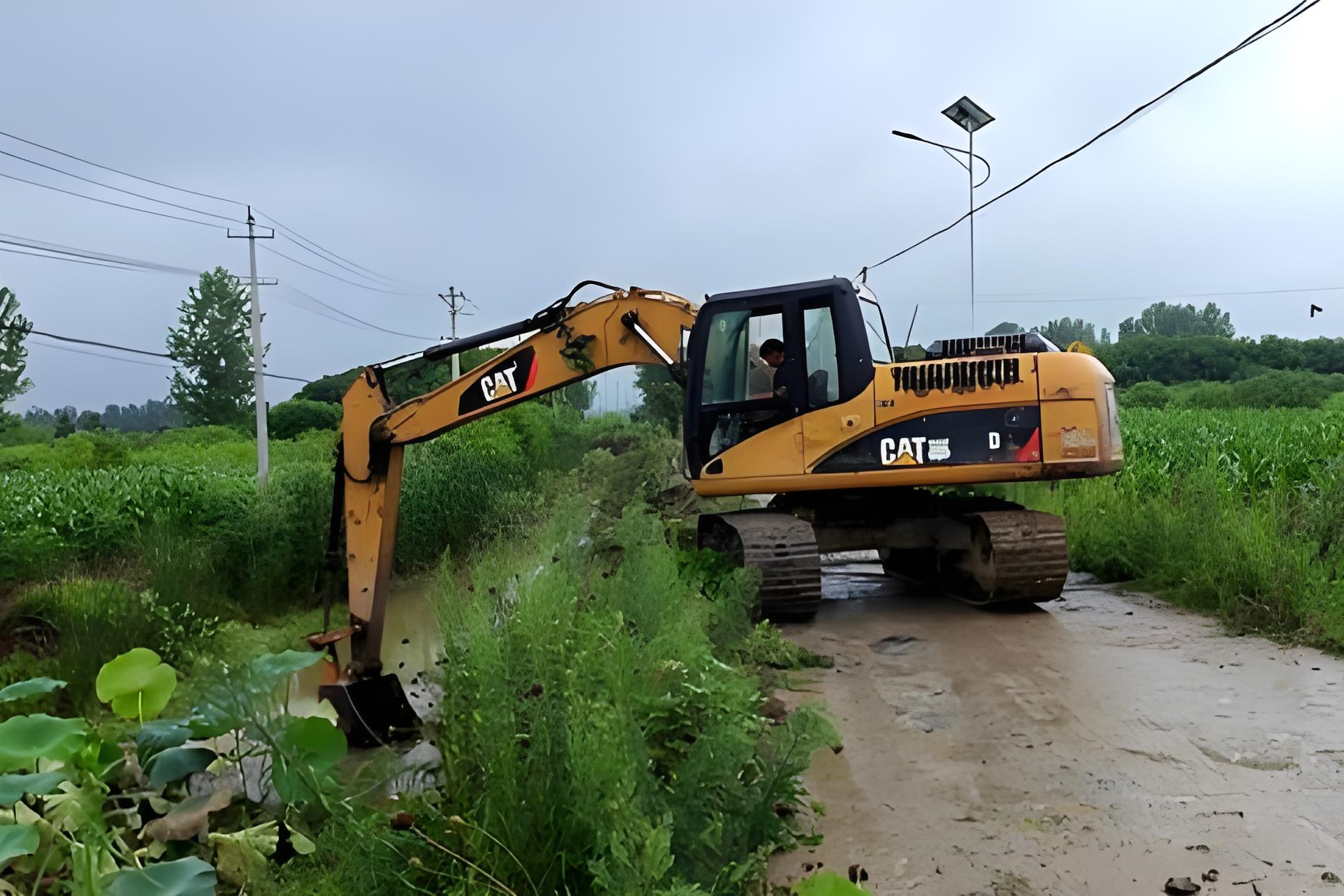 貴州沼澤地灘涂清淤公司有哪些-船挖清淤單價(jià)是多少？