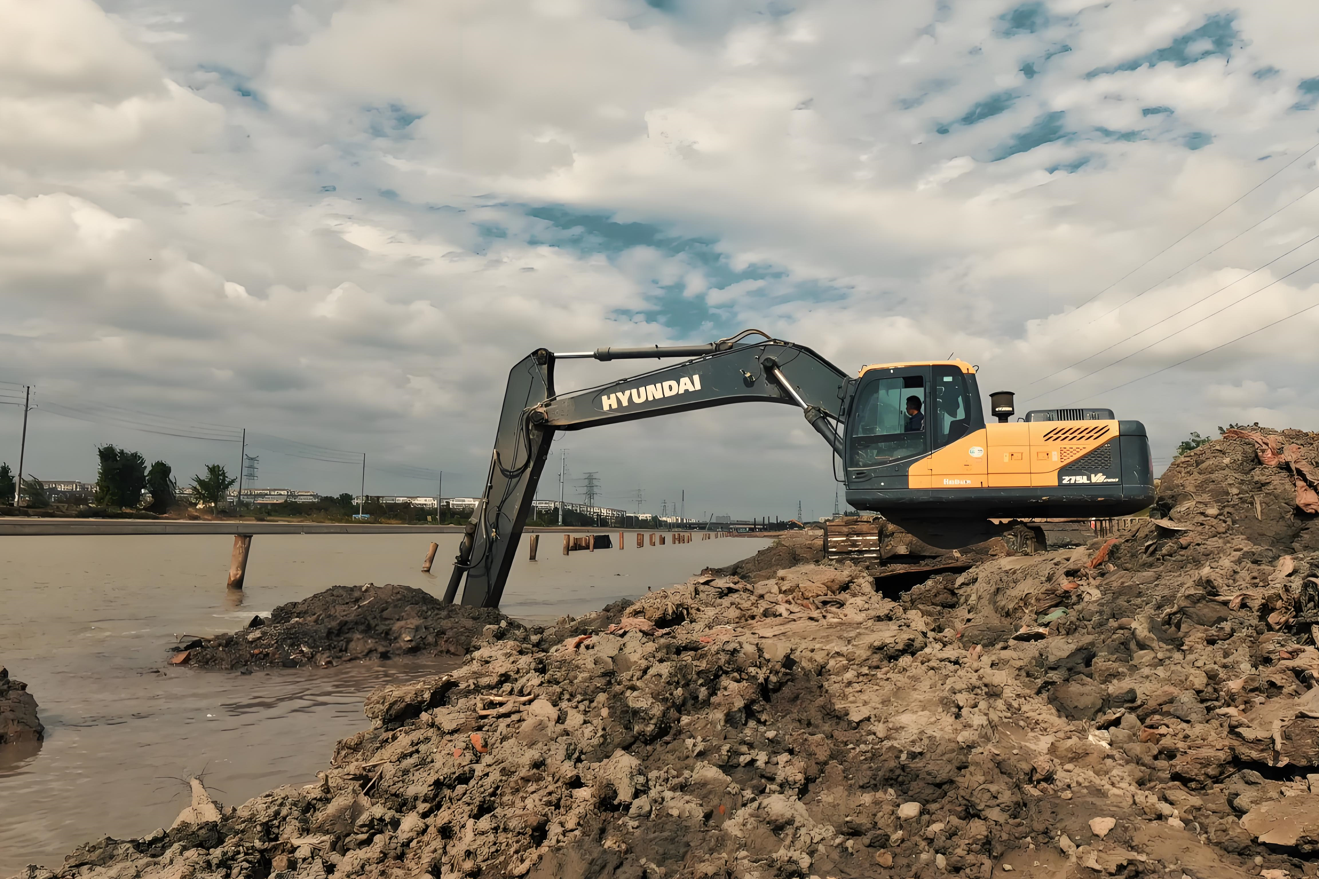 湖北水挖清淤團(tuán)隊(duì)泓樺錦嘉-水上挖機(jī)能在深水工作嗎？