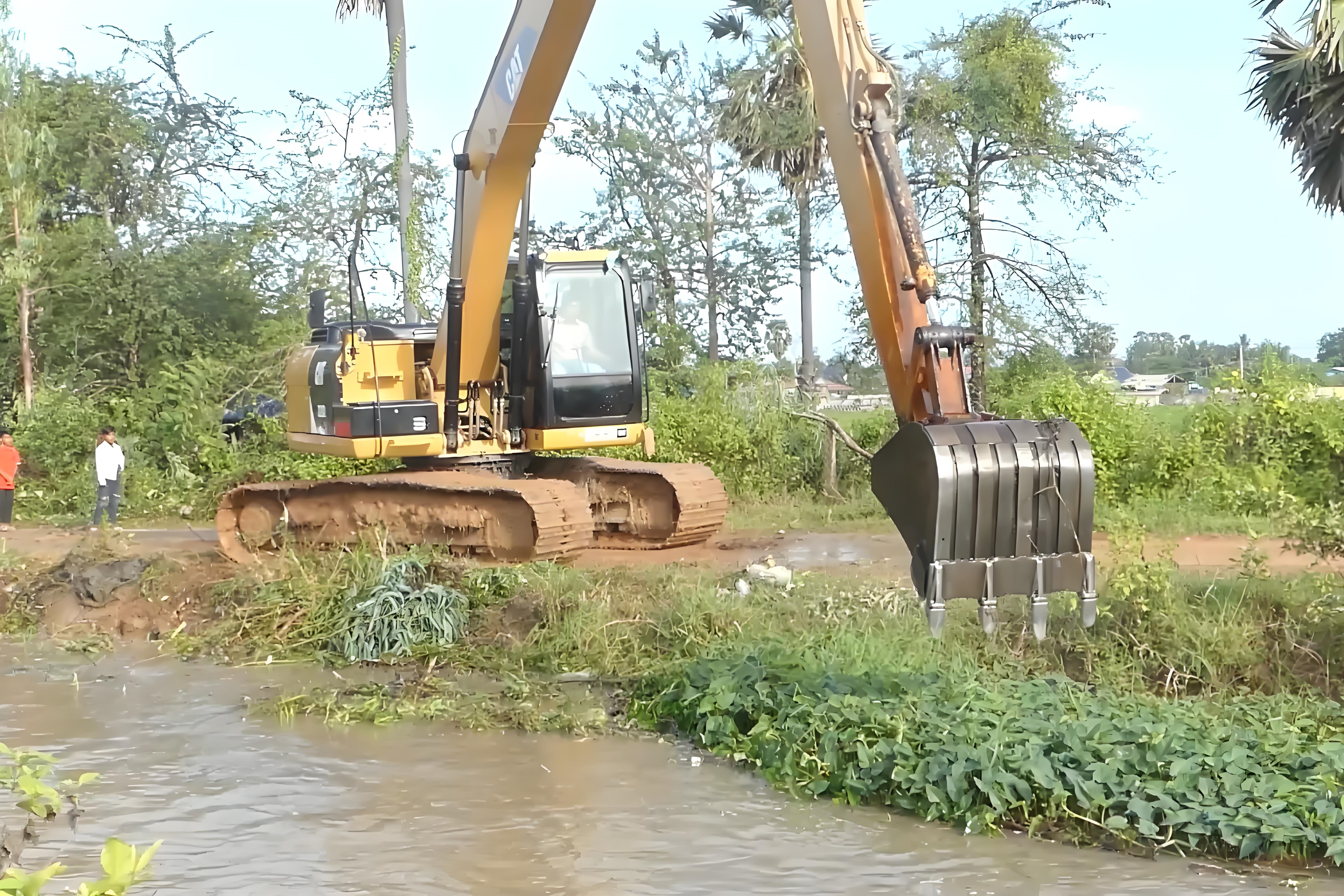 廣東佛山挖機(jī)清淤施工隊(duì)-沼澤地清淤適合在什么季節(jié)進(jìn)行？?